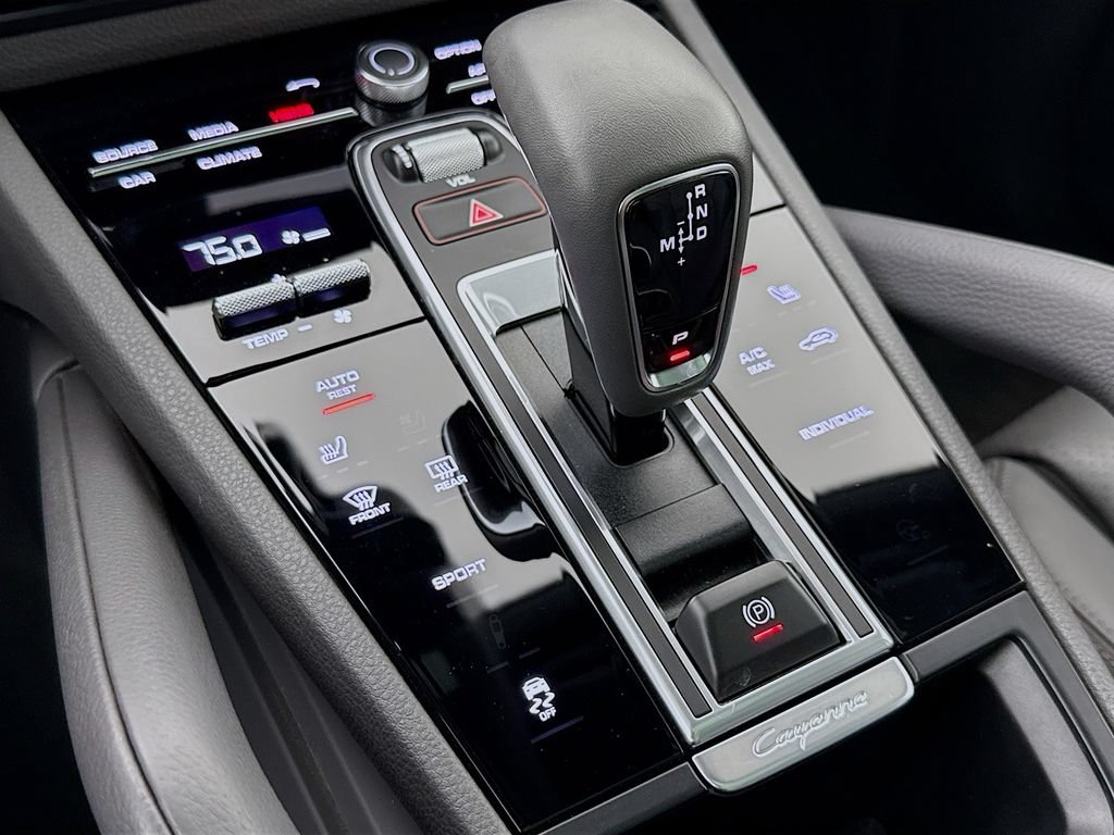Certified 2023 Porsche Cayenne AWD/4WD image 21