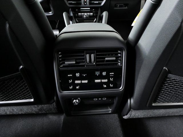 New 2026 Porsche Cayenne S image 19