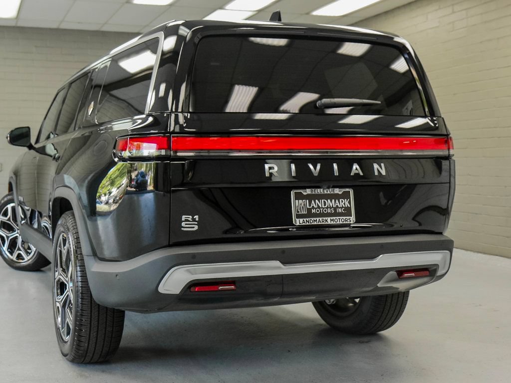 Used 2025 Rivian R1S Adventure AWD/4WD image 34