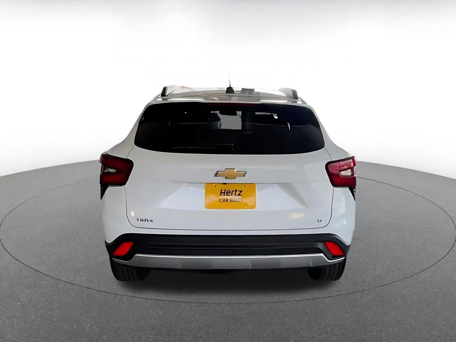 Used 2025 Chevrolet Trax LT image 12