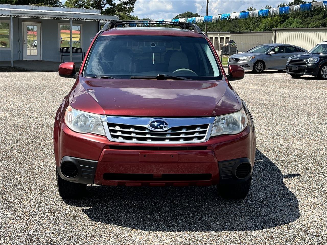 Used 2011 Subaru Forester 2.5X Premium w/ All-Weather Pkg AWD/4WD image 2