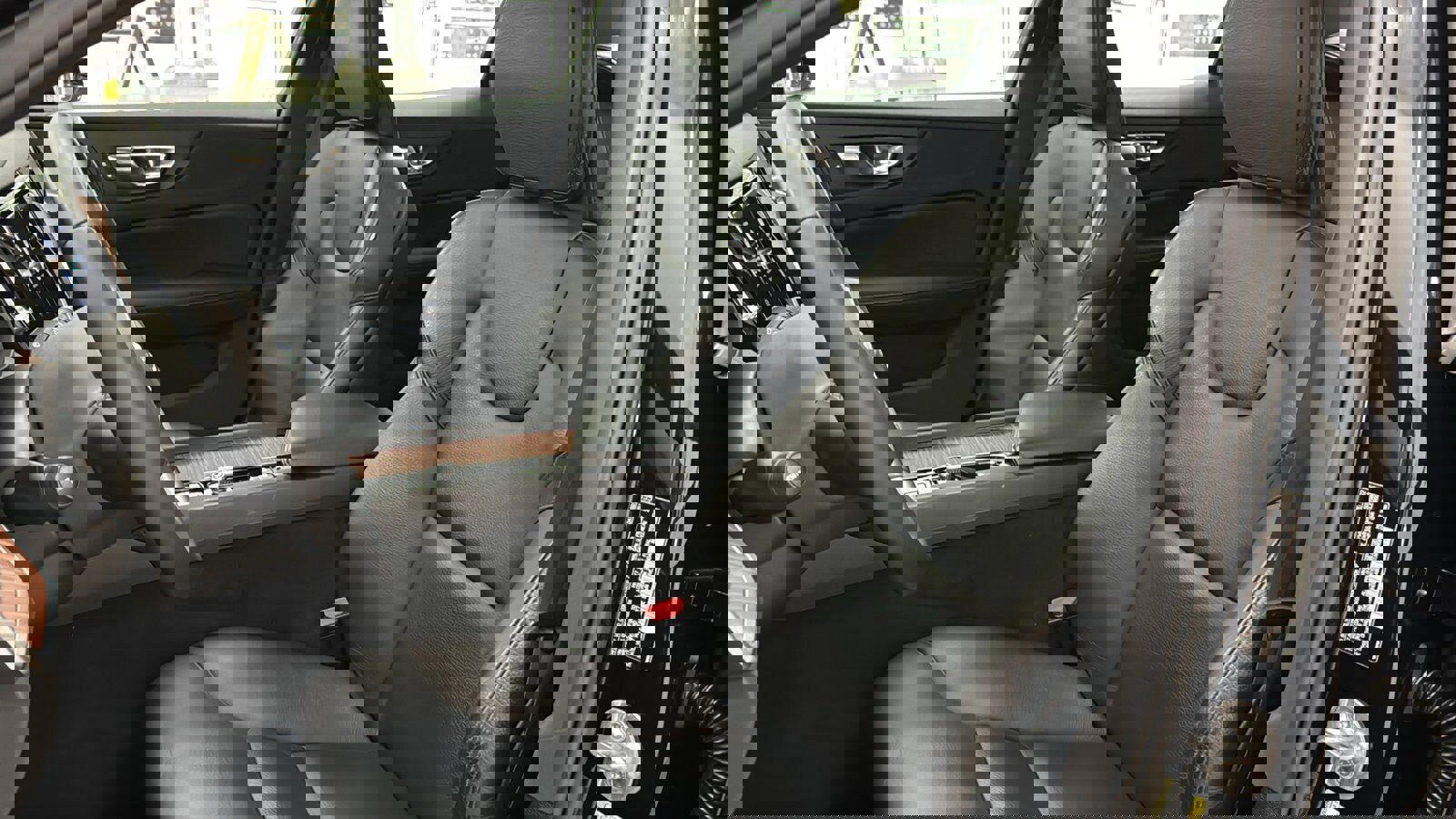 Used 2023 Volvo S60 B5 Plus w/ Climate Package image 23