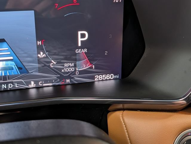 Certified 2024 GMC Canyon AT4 w/ AT4 Premium Package AWD/4WD image 18