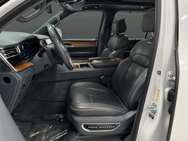 Used 2022 Jeep Grand Wagoneer Series II w/ Flexible Seating Group image 4