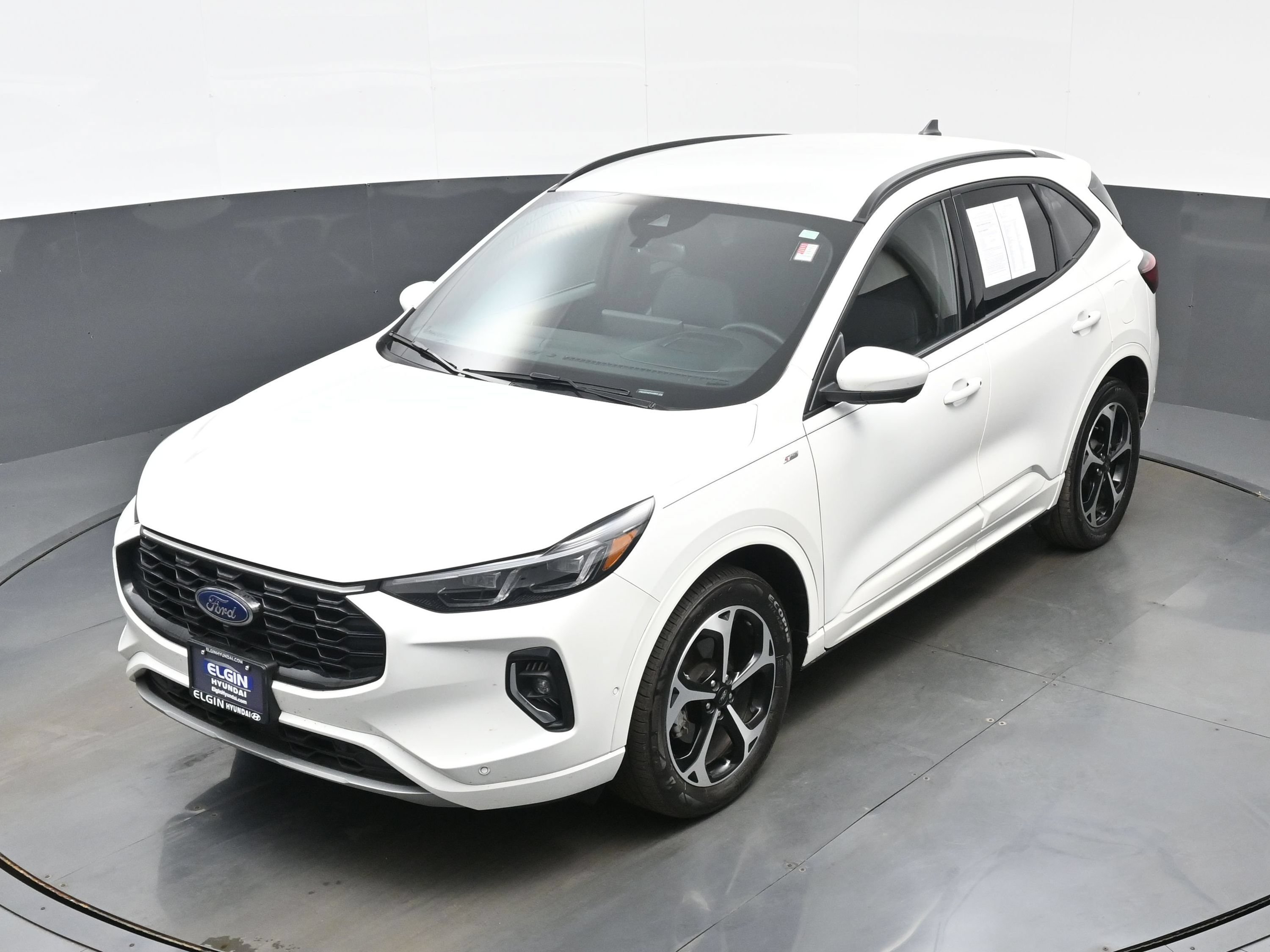 Used 2023 Ford Escape ST-Line Elite w/ Premium Technology Package AWD/4WD image 34