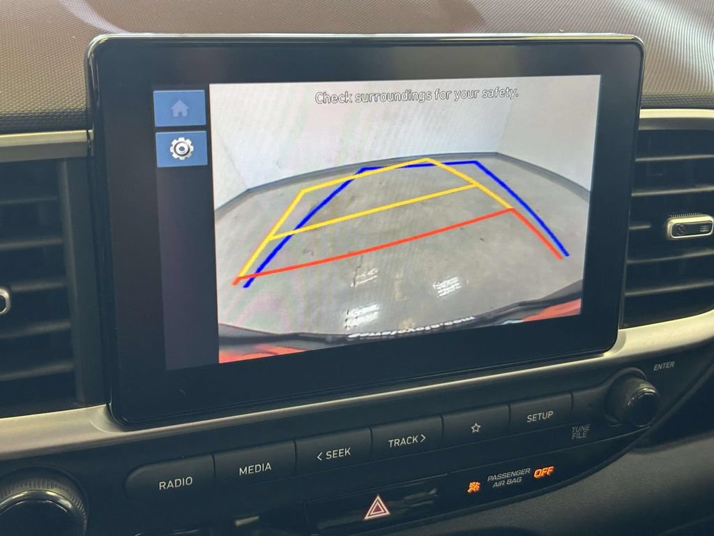 Used 2025 Hyundai Venue SEL FWD image 27