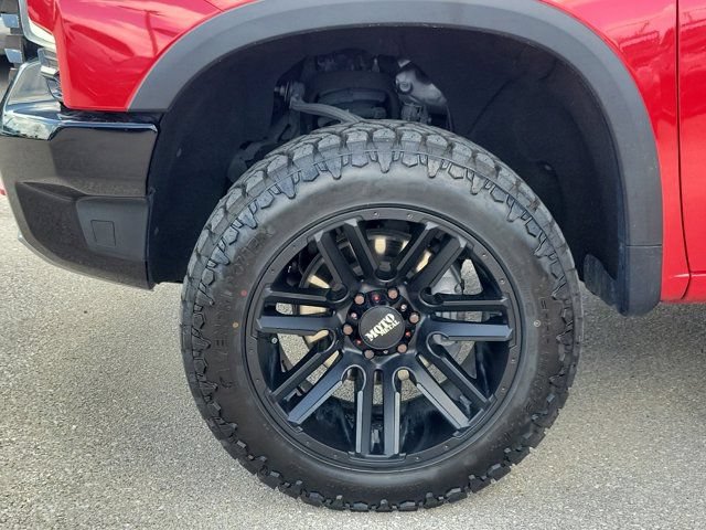 Used 2023 Chevrolet Silverado 1500 ZR2 w/ Technology Package AWD/4WD image 8