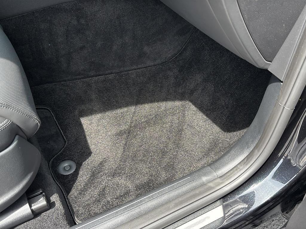 Certified 2026 Genesis GV70 2.5T image 35