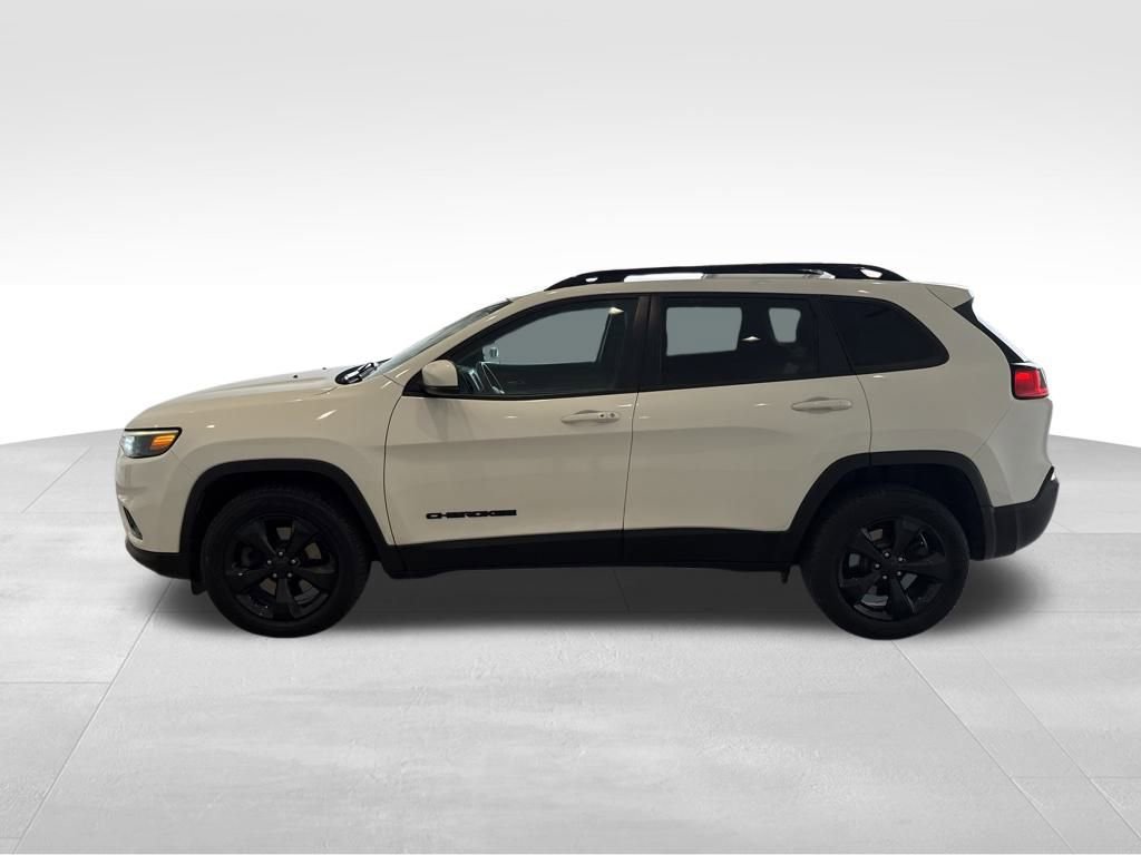Used 2020 Jeep Cherokee Latitude Plus image 2