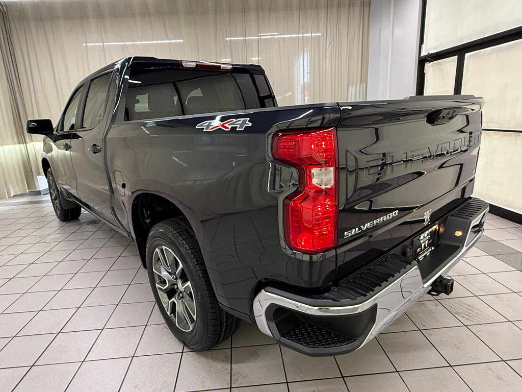 Certified 2024 Chevrolet Silverado 1500 LT AWD/4WD image 8