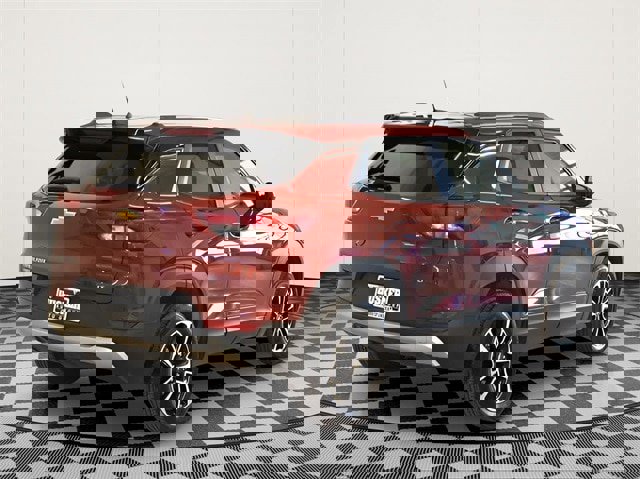 Used 2025 Chevrolet TrailBlazer LT image 4