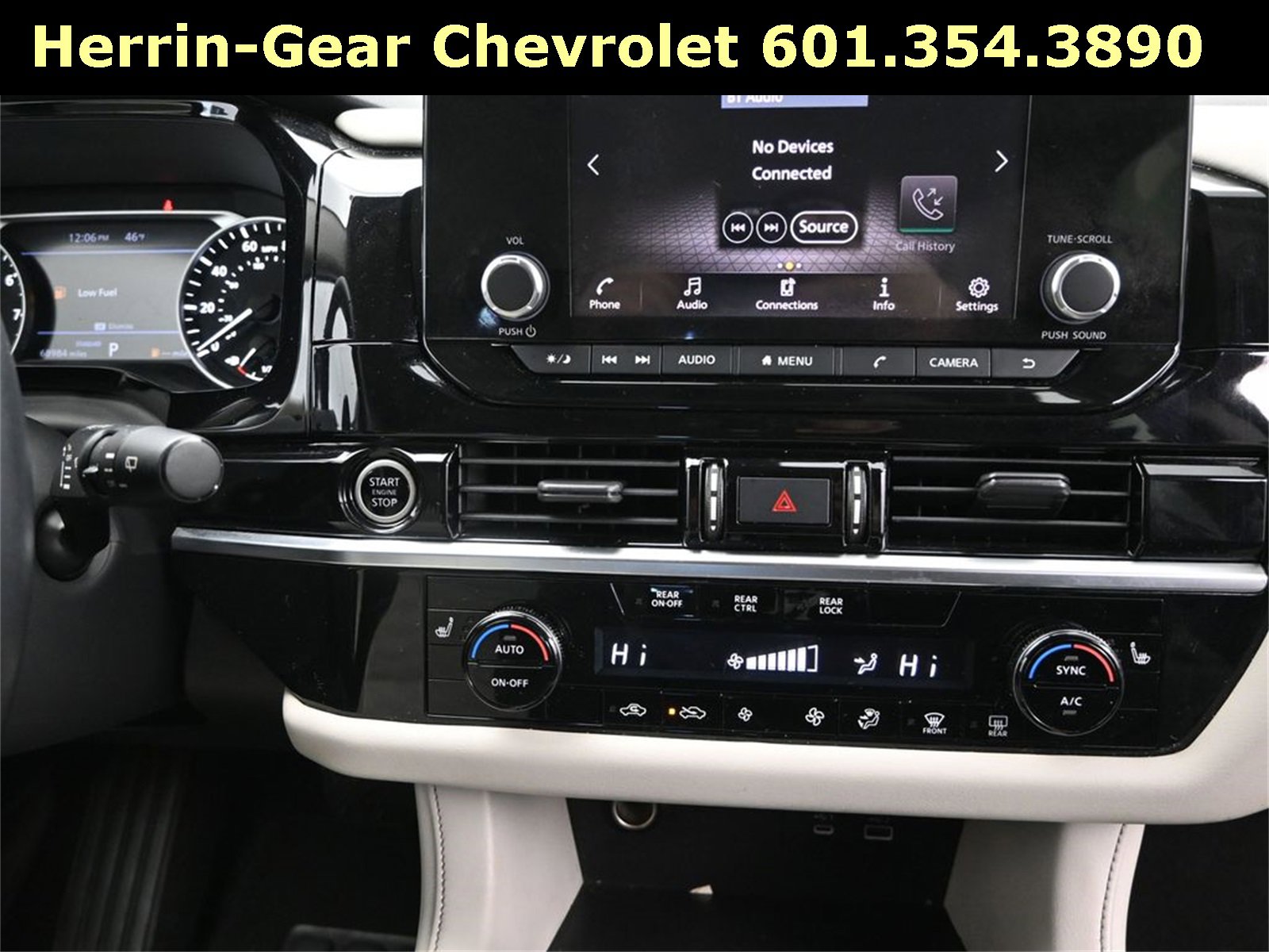 Used 2022 Nissan Pathfinder SV image 30