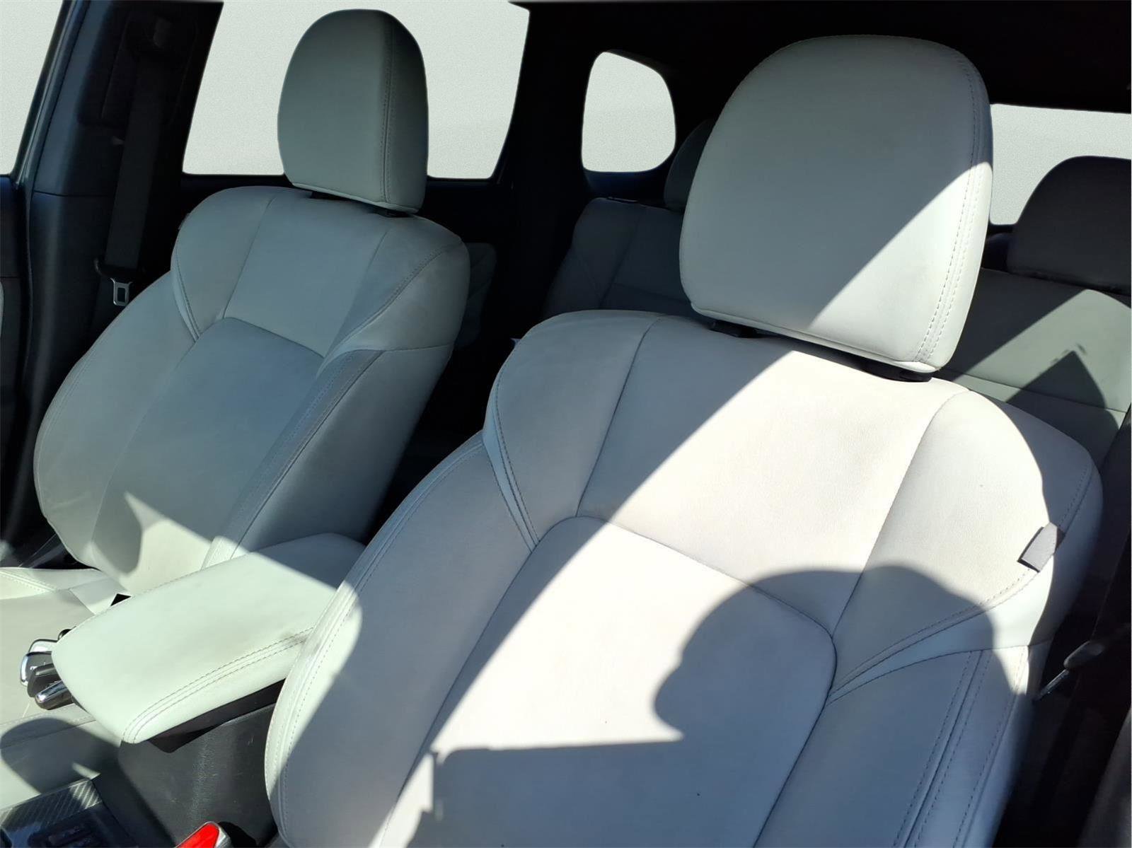 Used 2022 Mitsubishi Outlander GT image 16