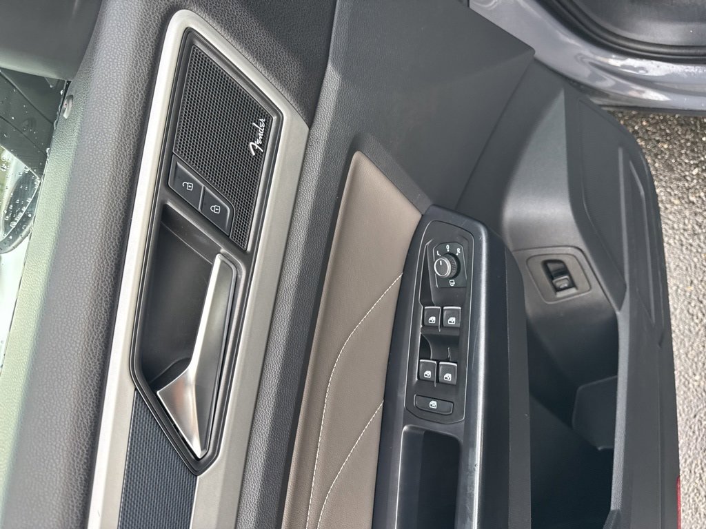 Used 2021 Volkswagen Atlas Cross Sport SEL Premium image 19