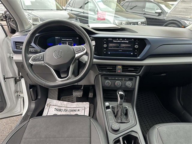 Certified 2022 Volkswagen Taos SE w/ Panoramic Sunroof Package image 20
