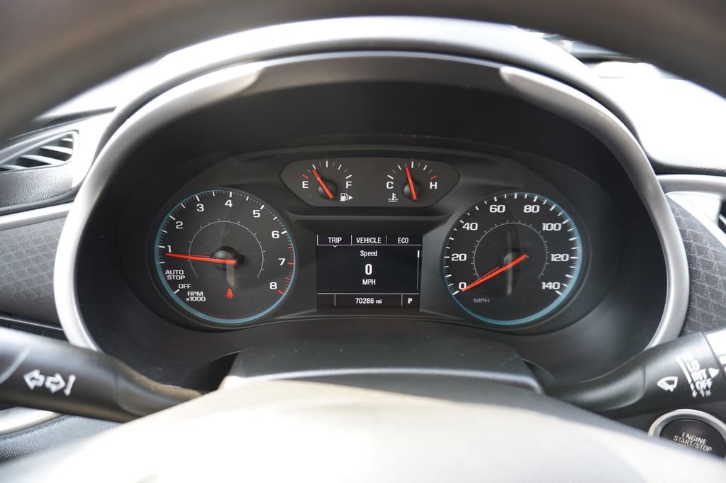 Used 2022 Chevrolet Malibu LT FWD image 15