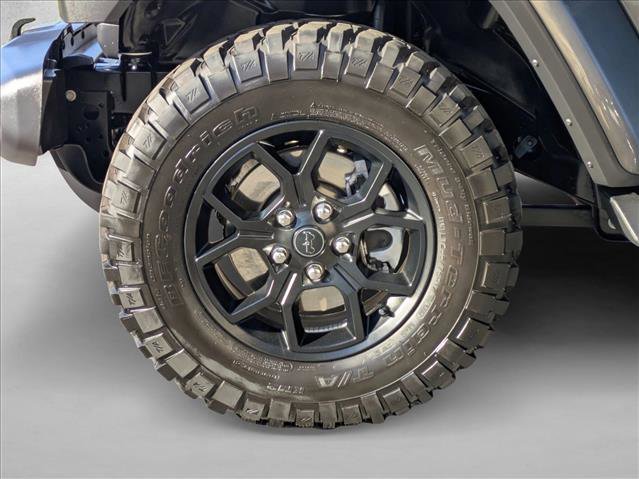 Certified 2025 Jeep Gladiator Sport image 23