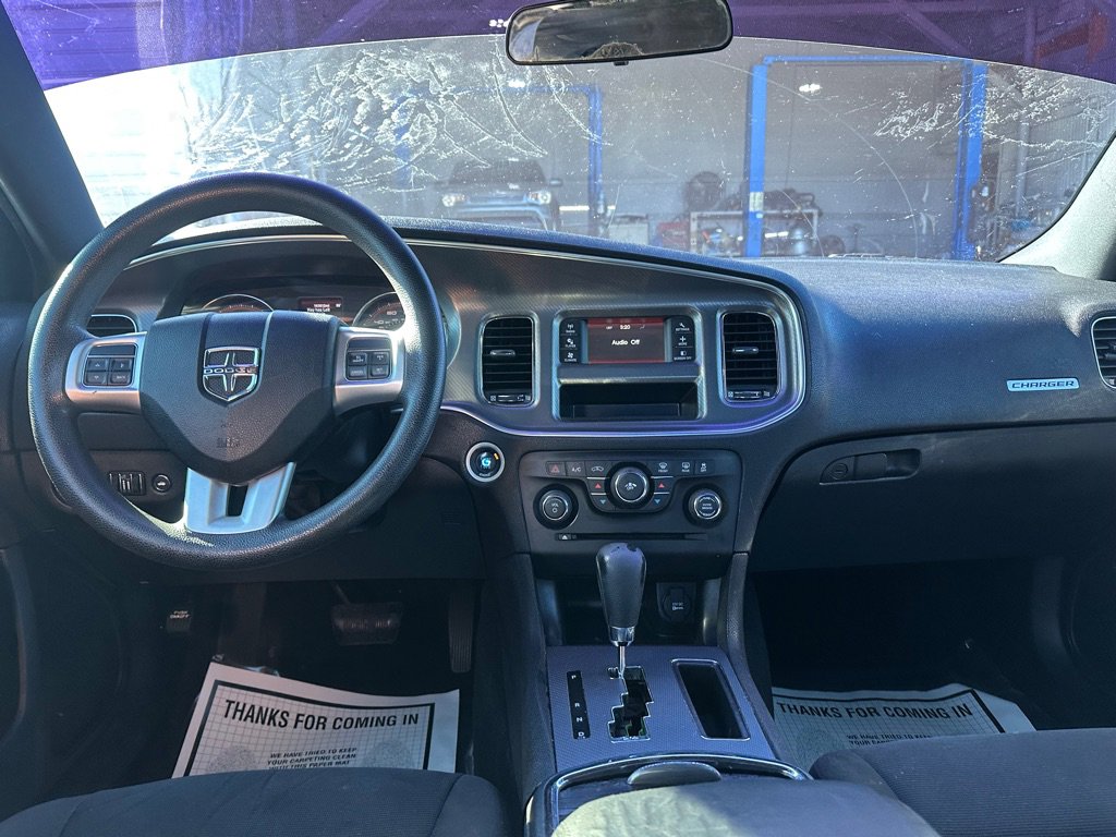 Used 2013 Dodge Charger SE image 9