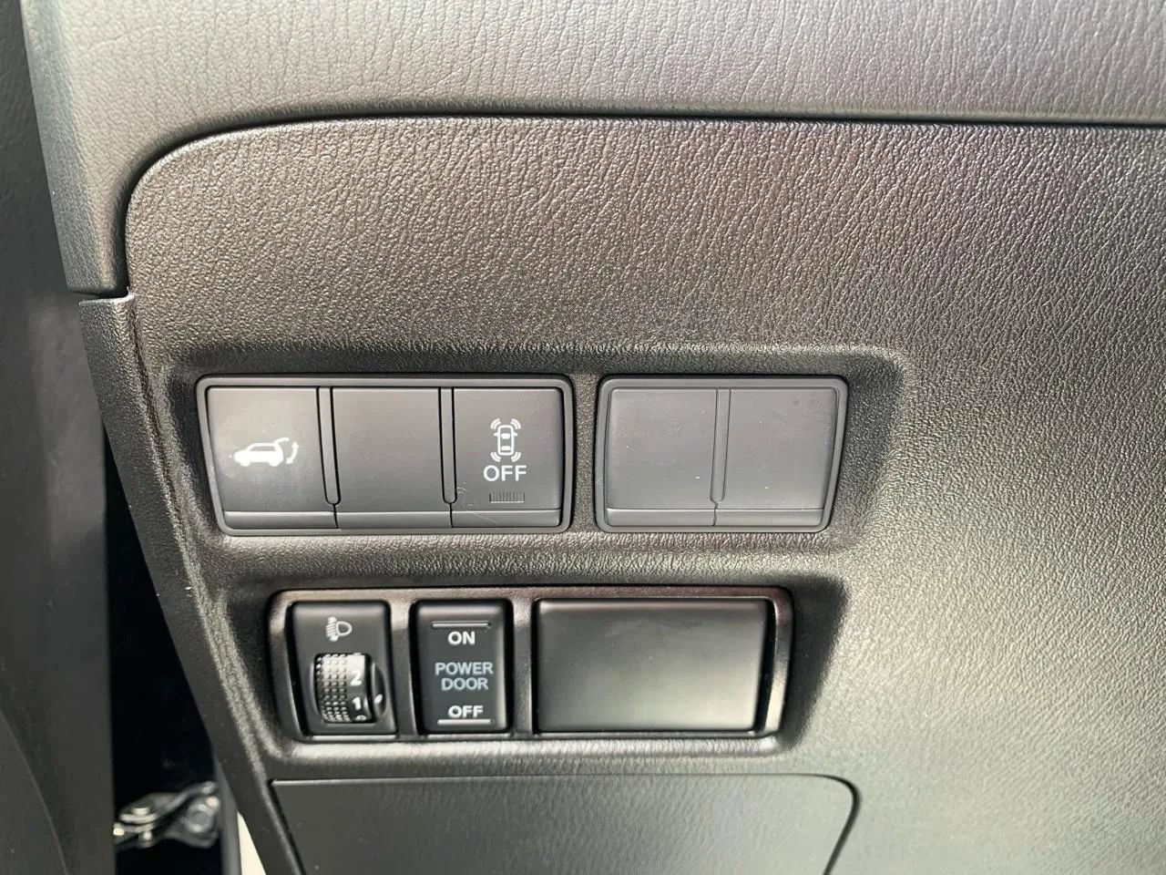 Used 2017 Nissan Armada SV w/ Driver Package RWD image 21