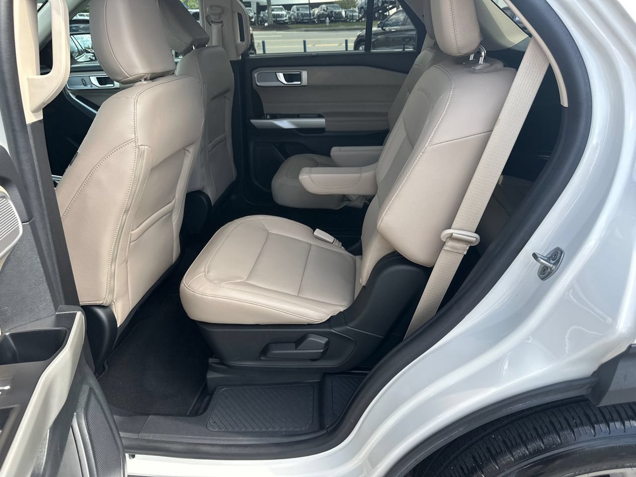 Certified 2022 Ford Explorer Limited w/ Equipment Group 301A RWD image 23