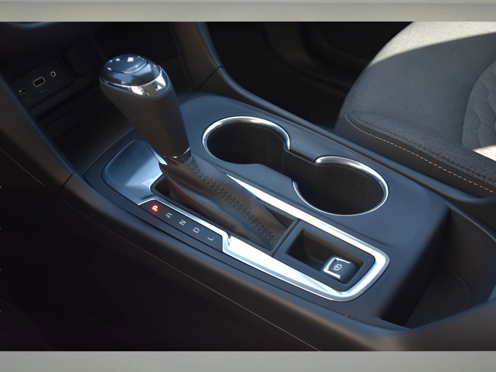 Used 2020 Chevrolet Equinox LT w/ Driver Convenience Package image 34