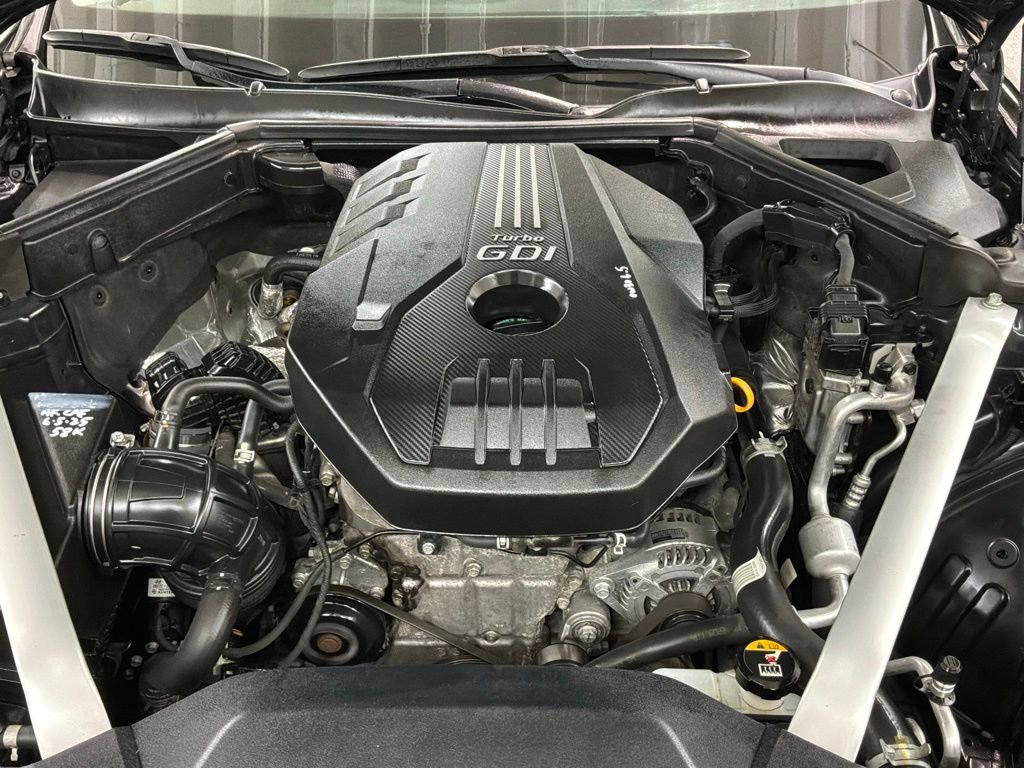 Used 2018 Kia Stinger AWD/4WD image 32