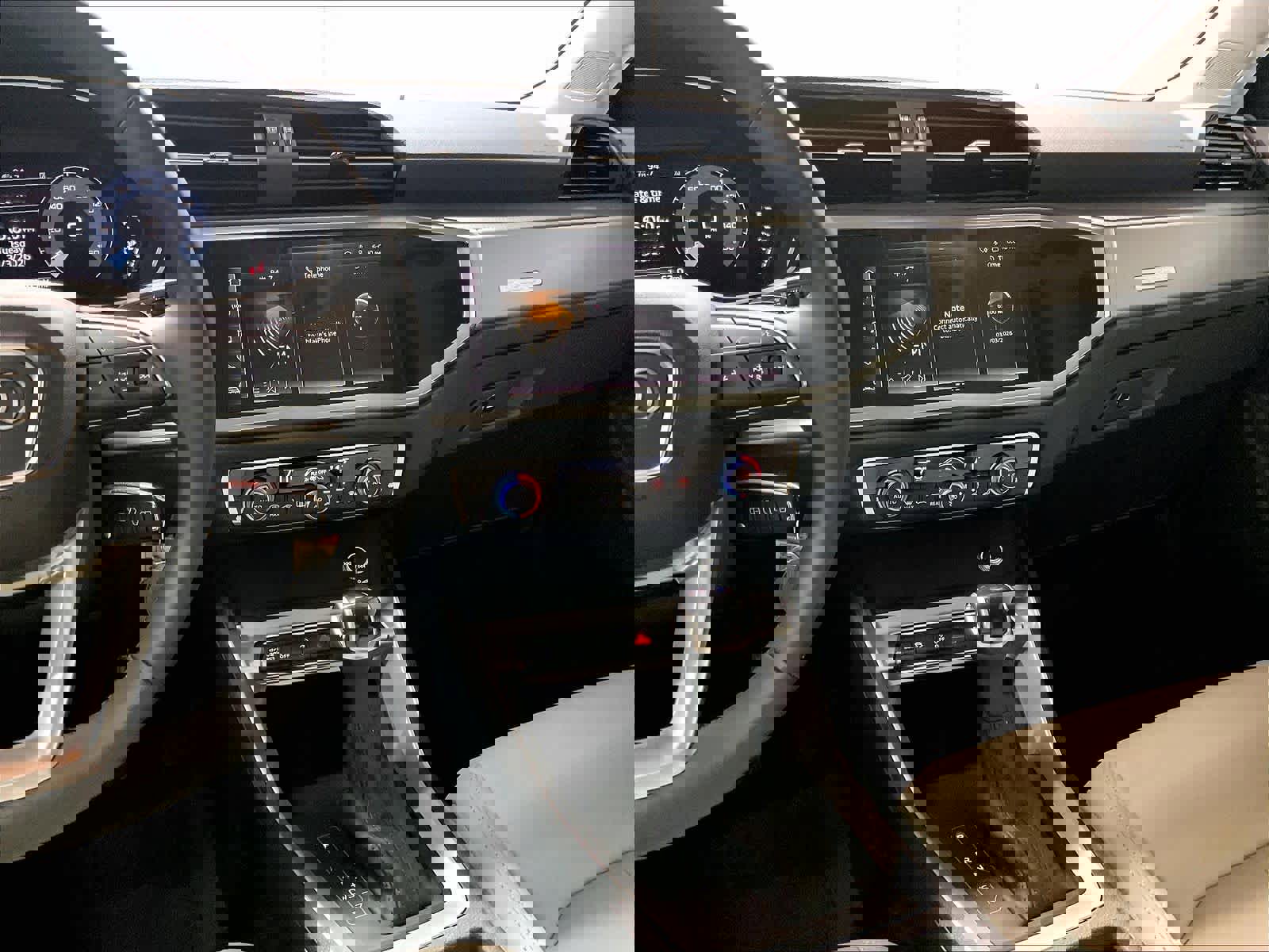 Certified 2025 Audi Q3 2.0T Premium image 9