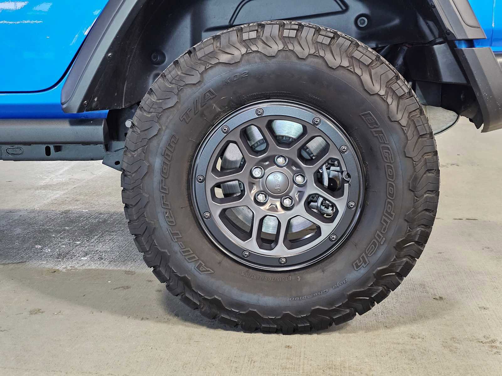Used 2023 Jeep Wrangler Unlimited Rubicon w/ Xtreme 35 Tire Package AWD/4WD image 8