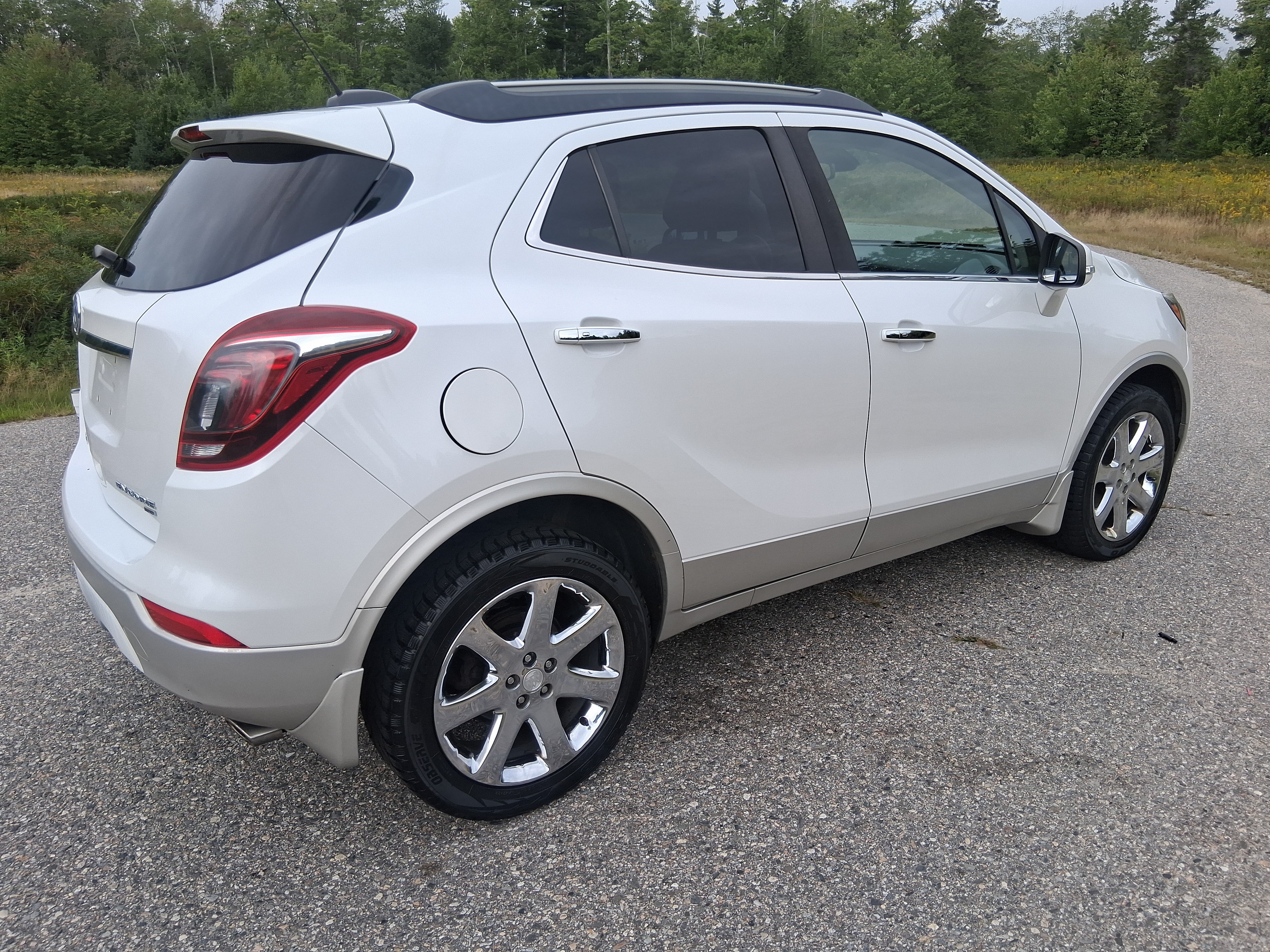 Used 2017 Buick Encore Essence w/ Experience Buick Package AWD/4WD image 5