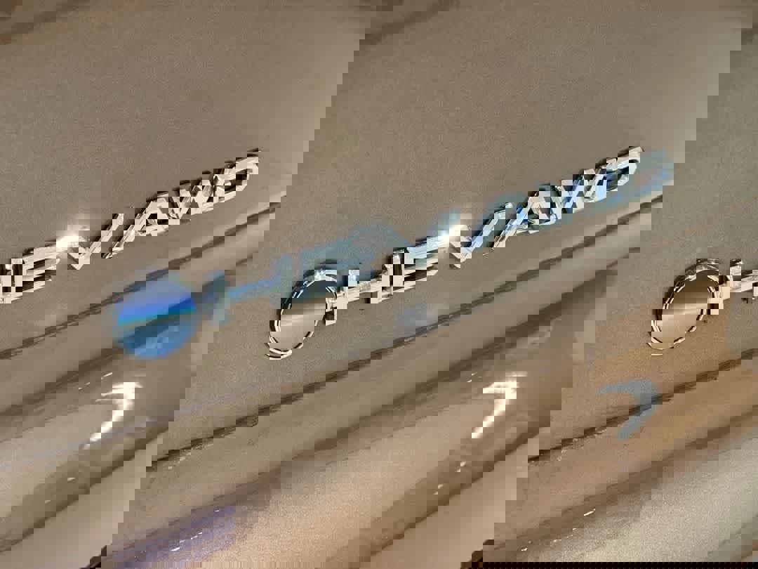 Used 2025 Toyota Crown Signia Limited image 10