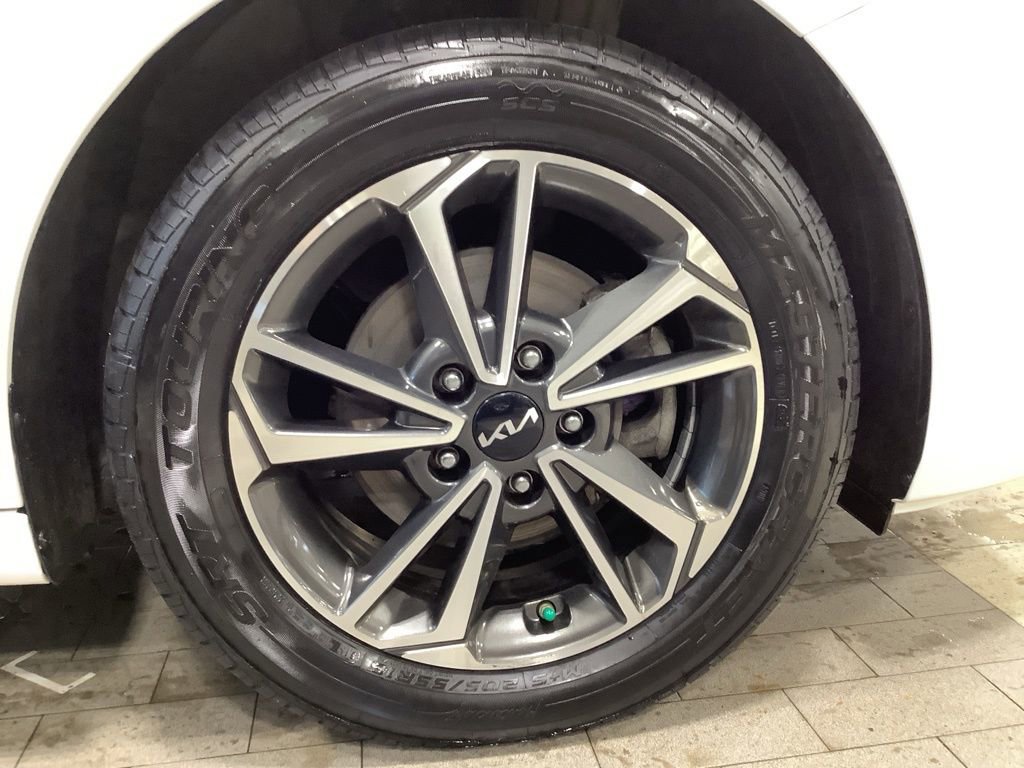 Certified 2023 Kia Forte LXS w/ LXS Technology Package image 25