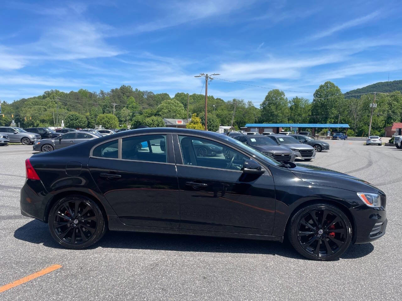 Used 2017 Volvo S60 T5 Dynamic w/ Vision Package FWD image 8