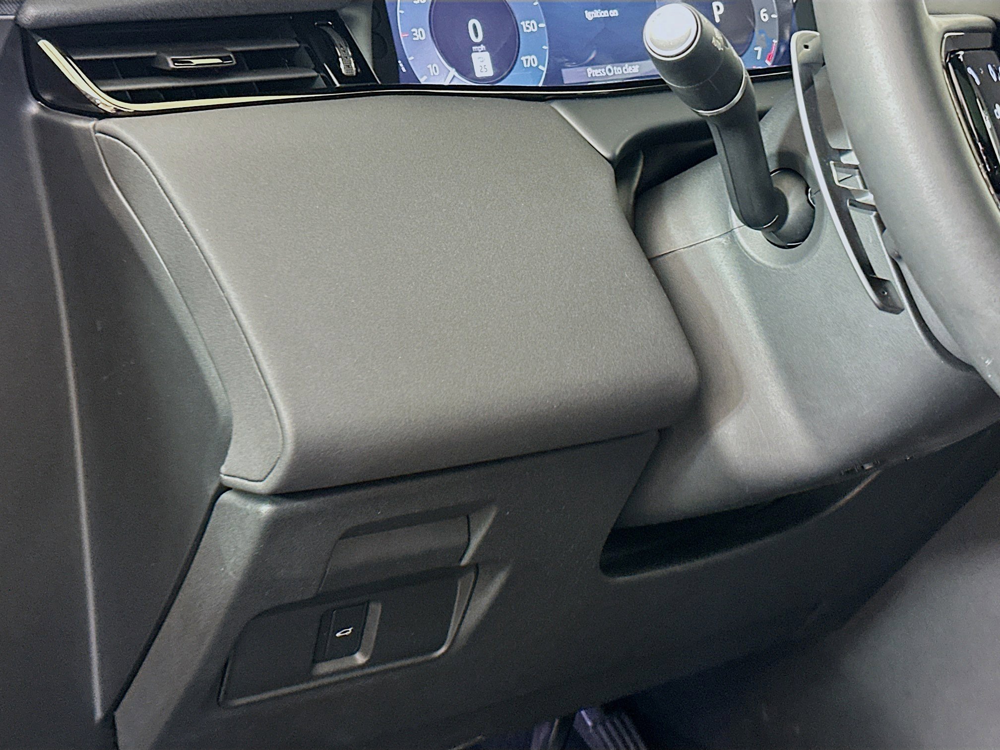 Used 2024 Land Rover Range Rover Evoque S image 17