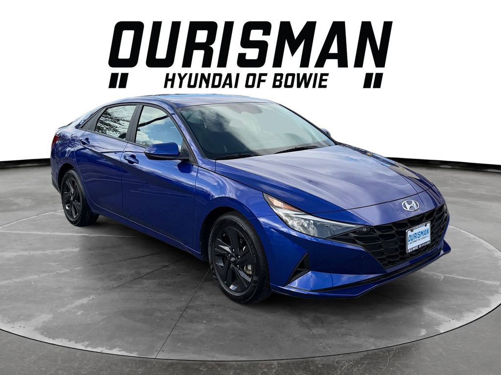 Certified 2023 Hyundai Elantra SEL w/ Preferred Accessory Package image 1