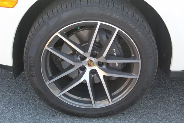 Certified 2025 Porsche Macan image 15
