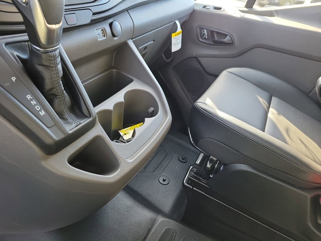 New 2026 Ford Transit 250 148 Medium Roof image 31