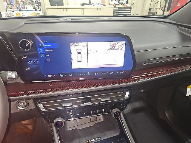 New 2026 Chevrolet Traverse Z71 w/ Driver Confidence Package image 14