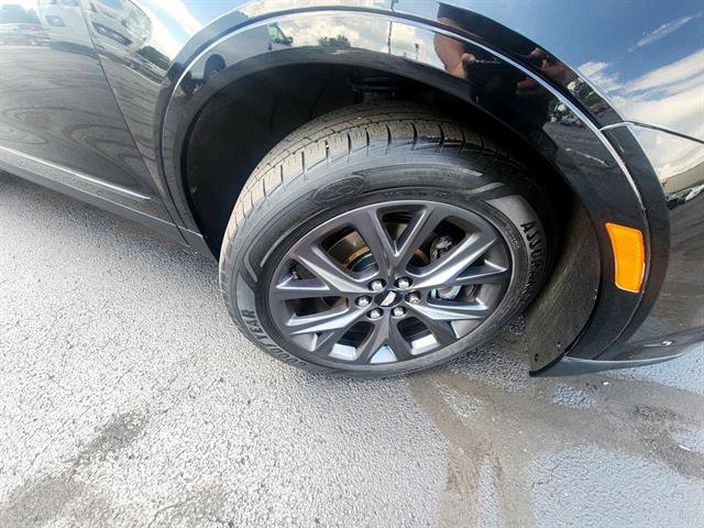 Used 2018 Cadillac XT5 Premium Luxury w/ LPO, Black Ice Package AWD/4WD image 8
