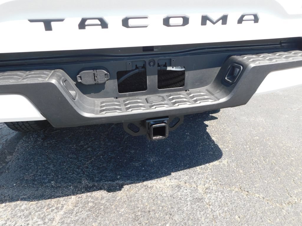 Used 2023 Toyota Tacoma TRD Sport AWD/4WD image 5
