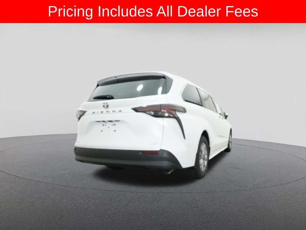 New 2026 Toyota Sienna XLE FWD image 24