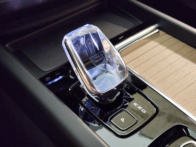 New 2026 Volvo XC60 B5 Plus w/ Protection Package Premier image 20