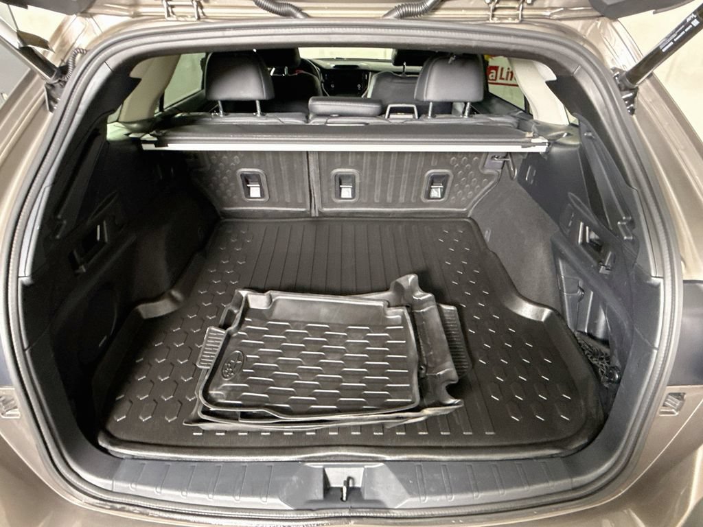 Used 2022 Subaru Outback Limited AWD/4WD image 32