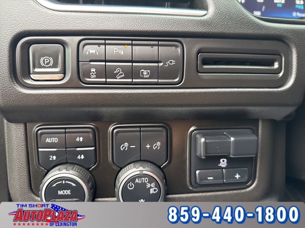 Used 2022 Chevrolet Suburban Z71 w/ Off-Road Capability Package image 31