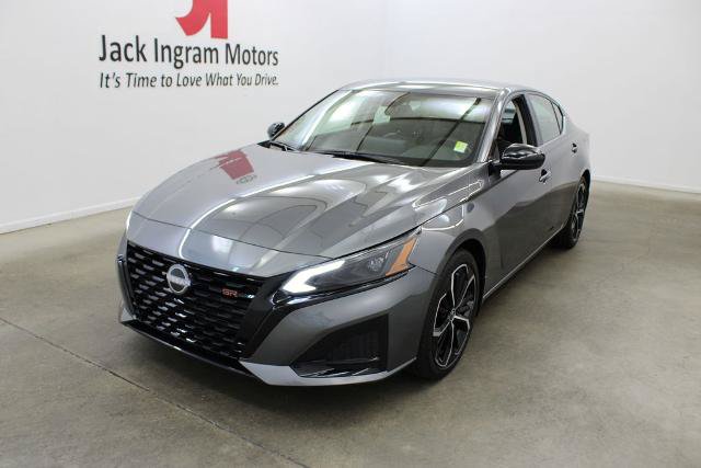 Certified 2026 Nissan Altima 2.5 SR FWD image 2
