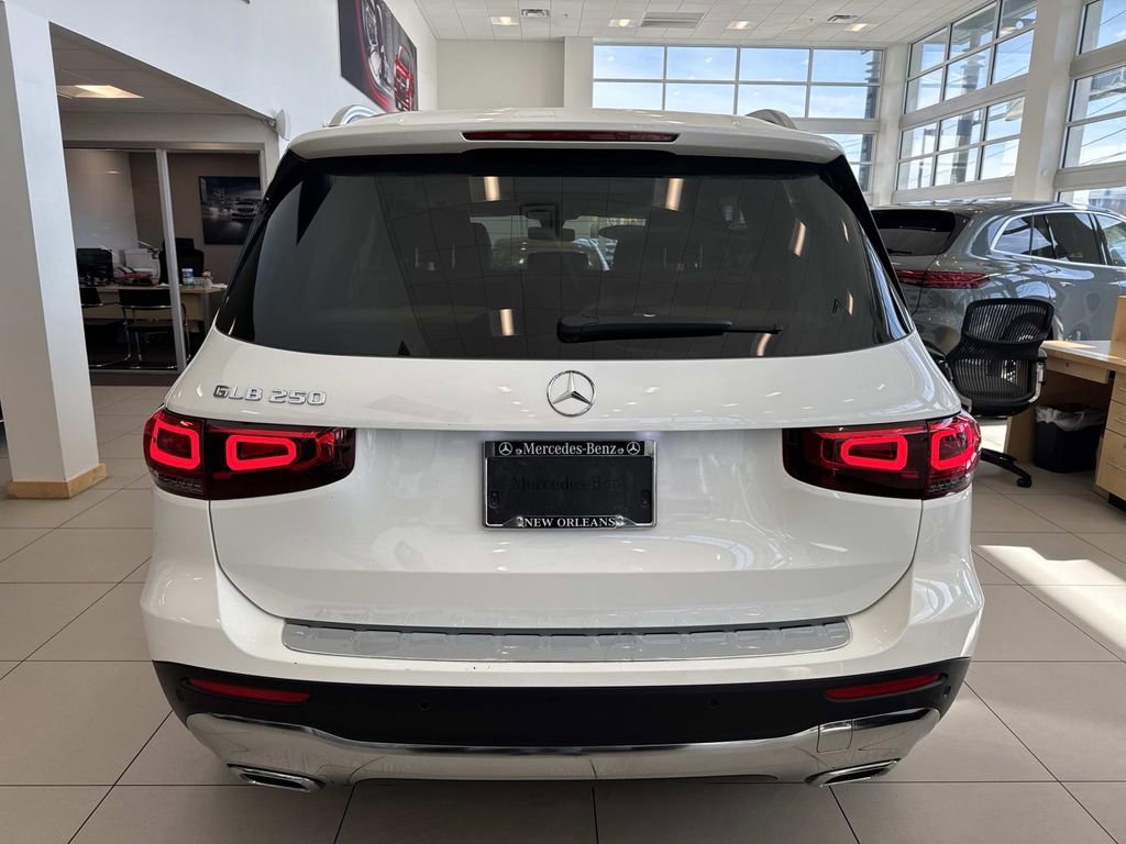 Used 2021 Mercedes-Benz GLB 250 image 6