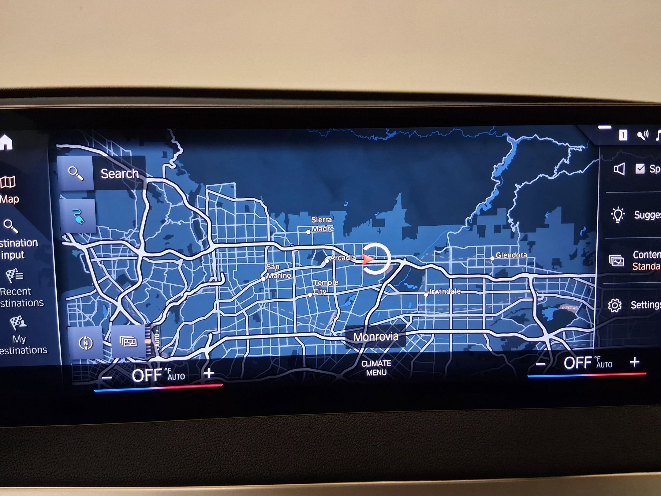 Used 2023 BMW iX xDrive50 w/ Sport Package image 26