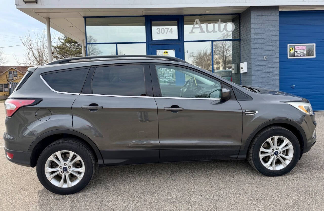 Used 2018 Ford Escape SE AWD/4WD image 2