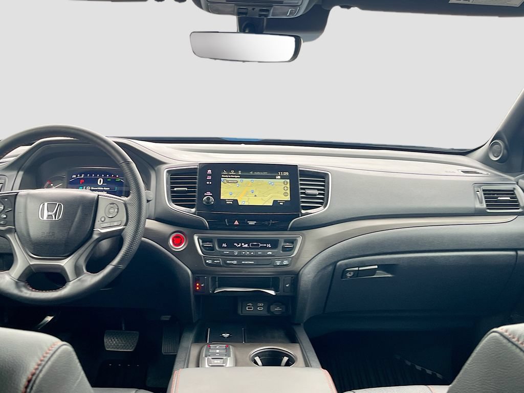 Used 2025 Honda Passport TrailSport image 23