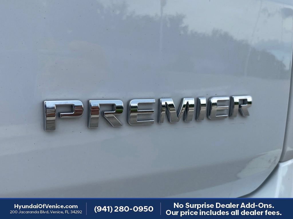 Used 2019 Chevrolet Traverse Premier w/ Driver Confidence II Package FWD image 26