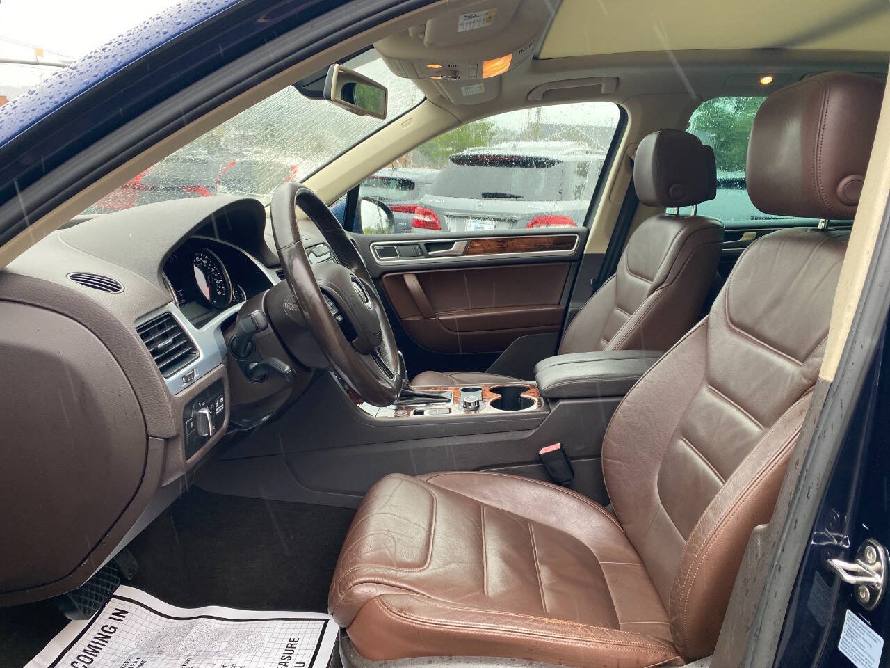 Used 2012 Volkswagen Touareg TDI AWD/4WD image 9